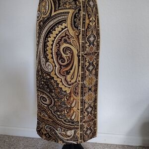 - EMANUEL UNGARO  -  VINTAGE SKIRT 100% SILK SIZE :16 /50